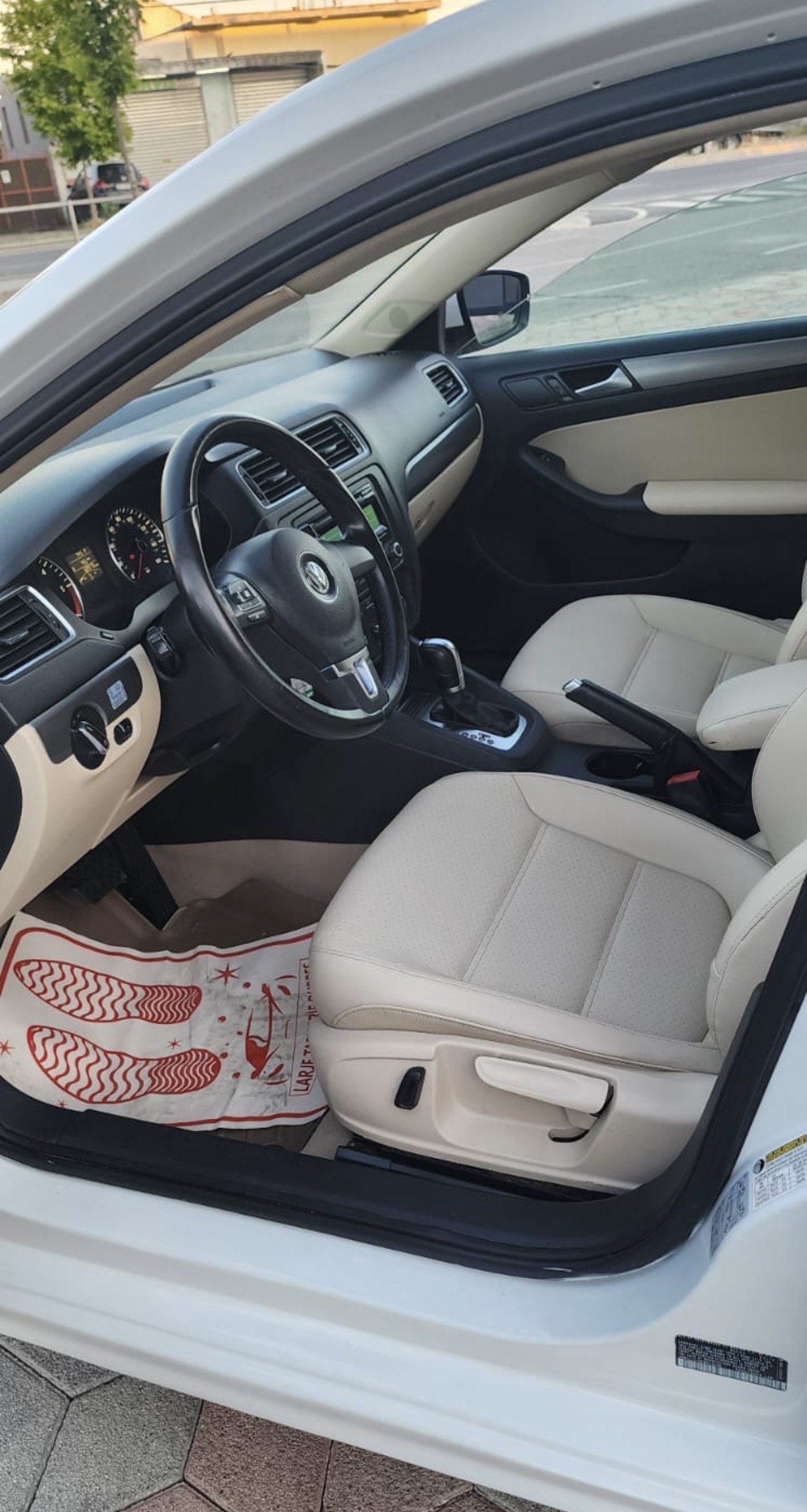 Volkswagen Jeeta 3