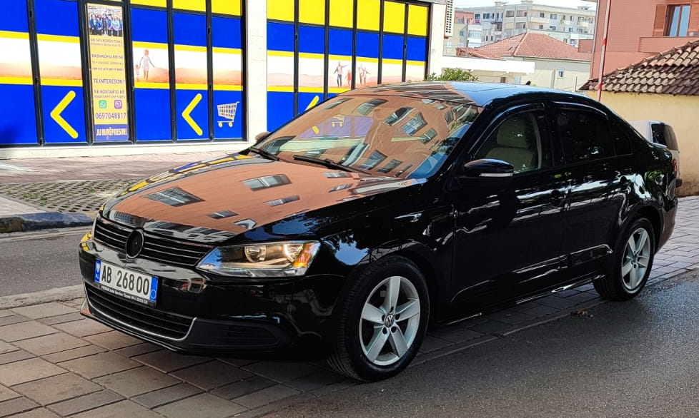 Volkswagen JETTA 1