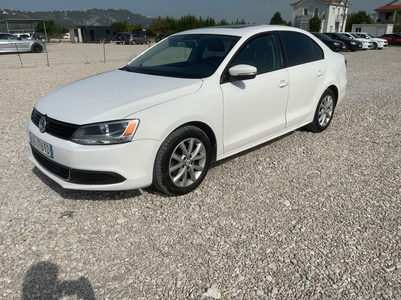 Volkswagen JETTA 1