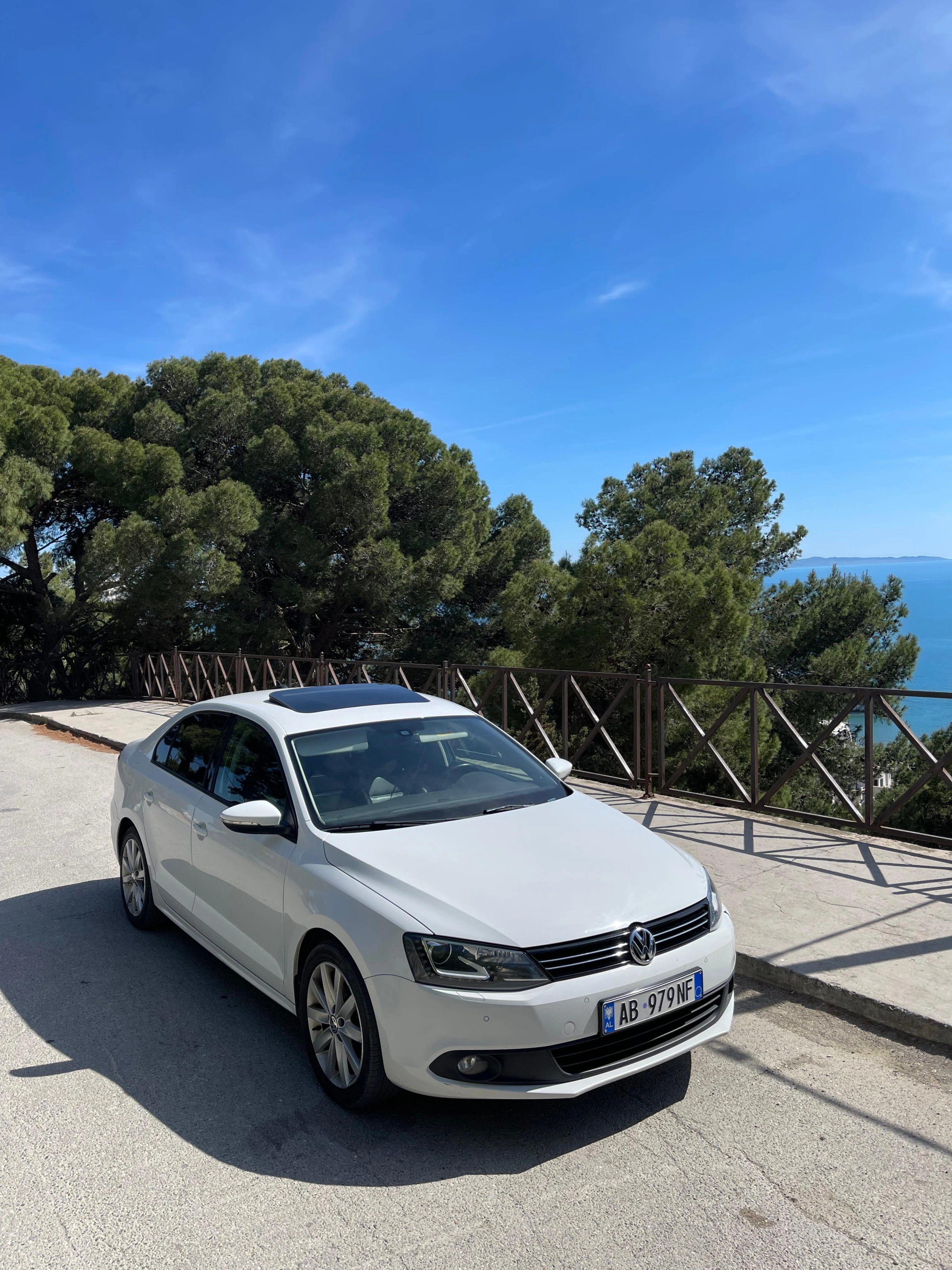 Volkswagen Jetta 1